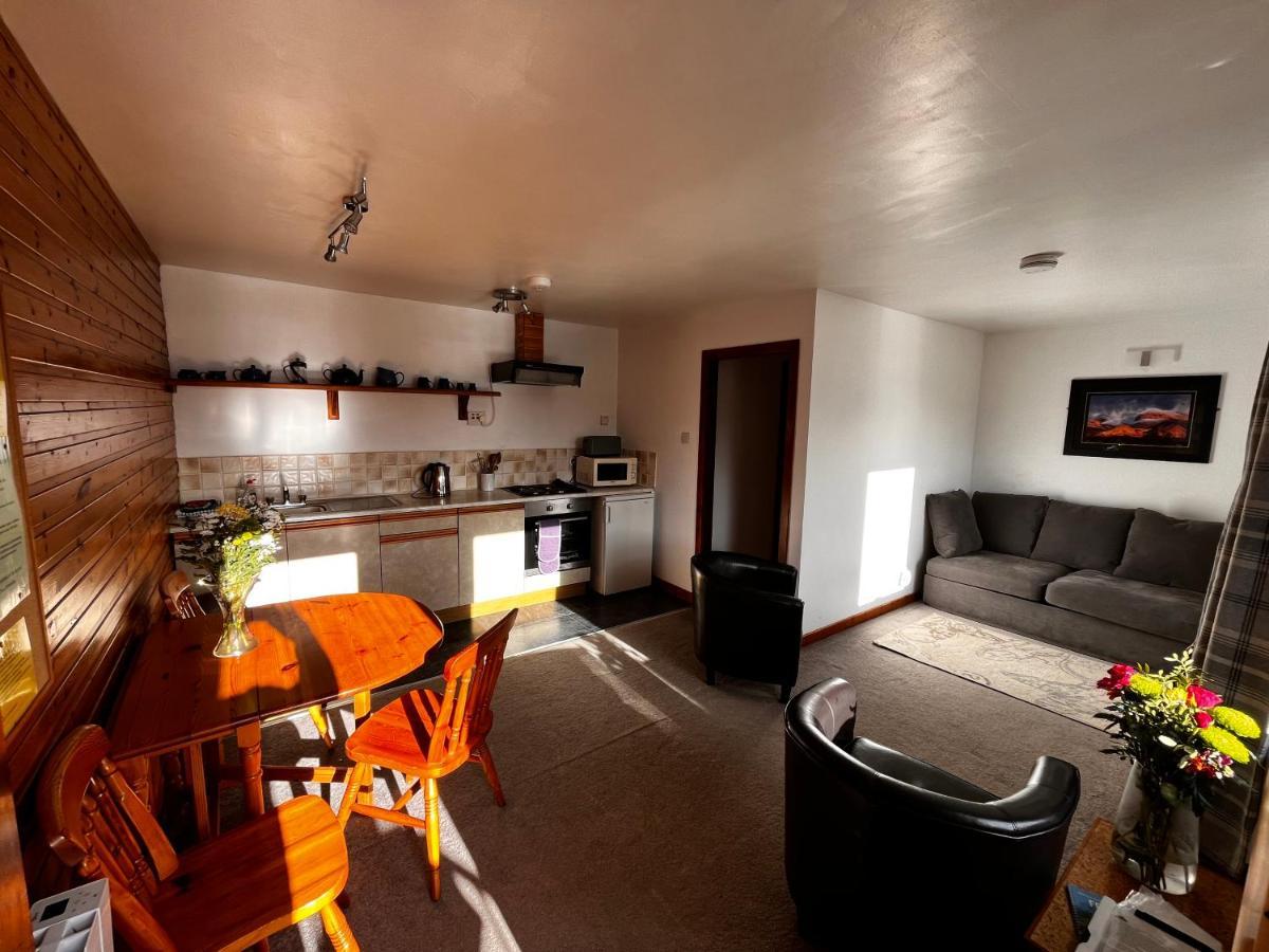 Snowgoose Apartments & Bunkhouse Fort William Luaran gambar