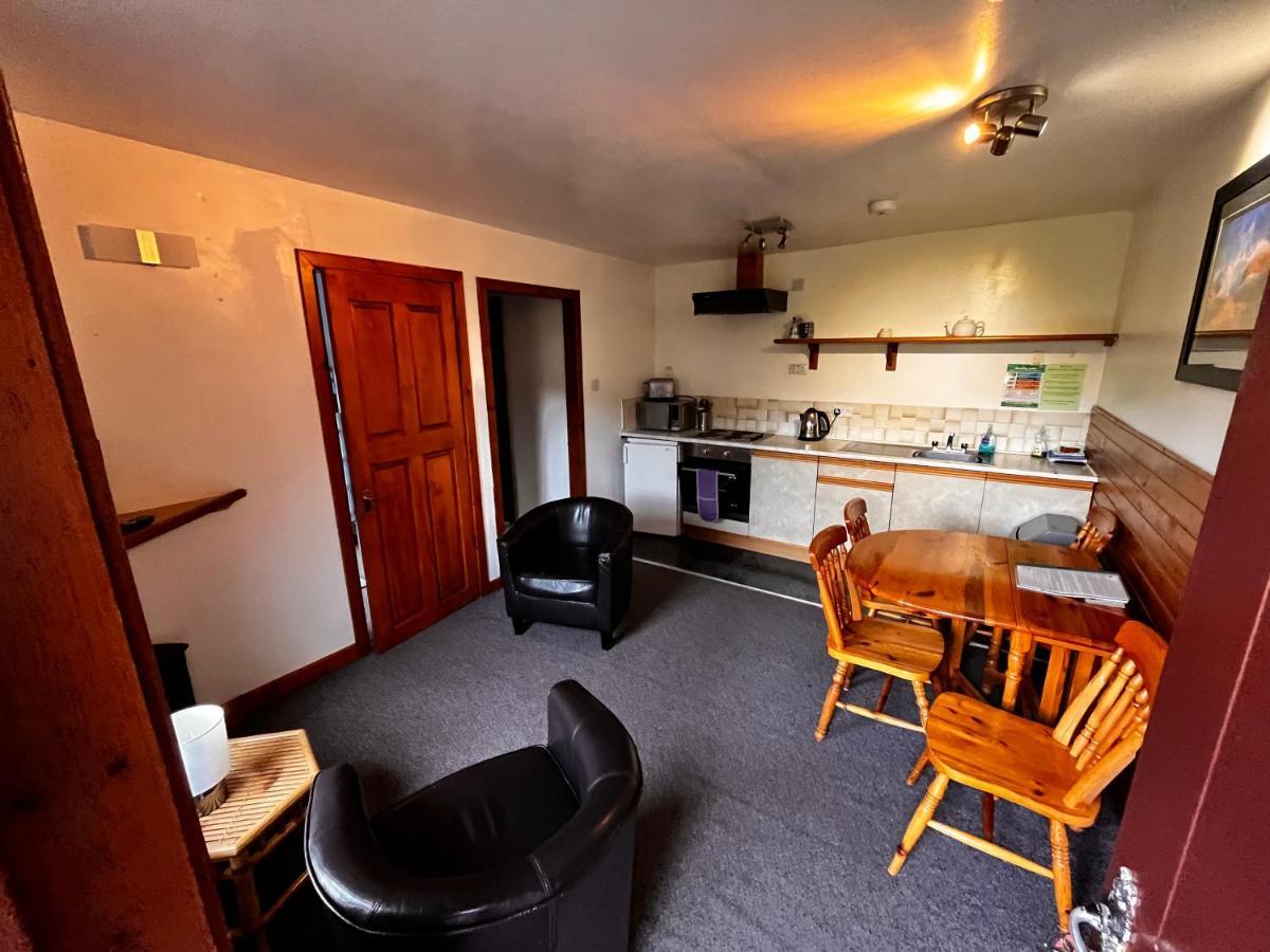 Snowgoose Apartments & Bunkhouse Fort William Luaran gambar